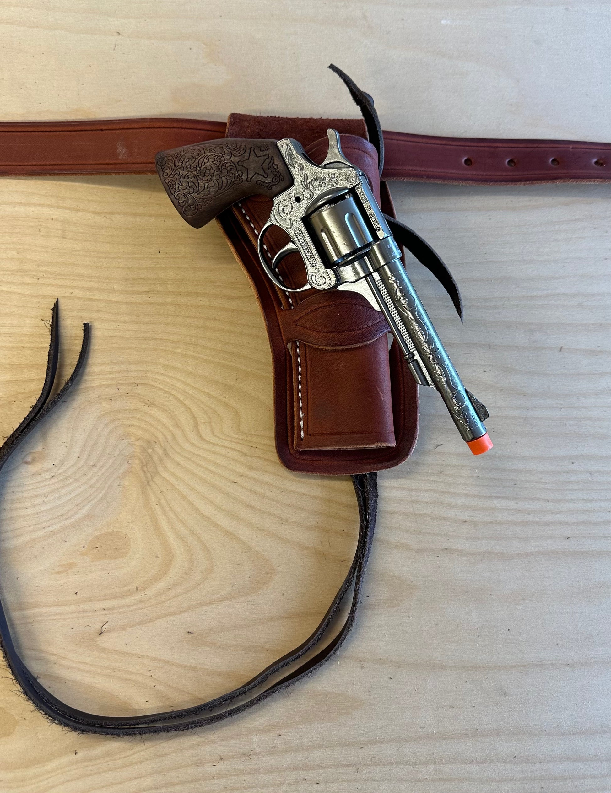 Medium Double Cap Gun Rig with Holster and Belt – Dwleathermaker