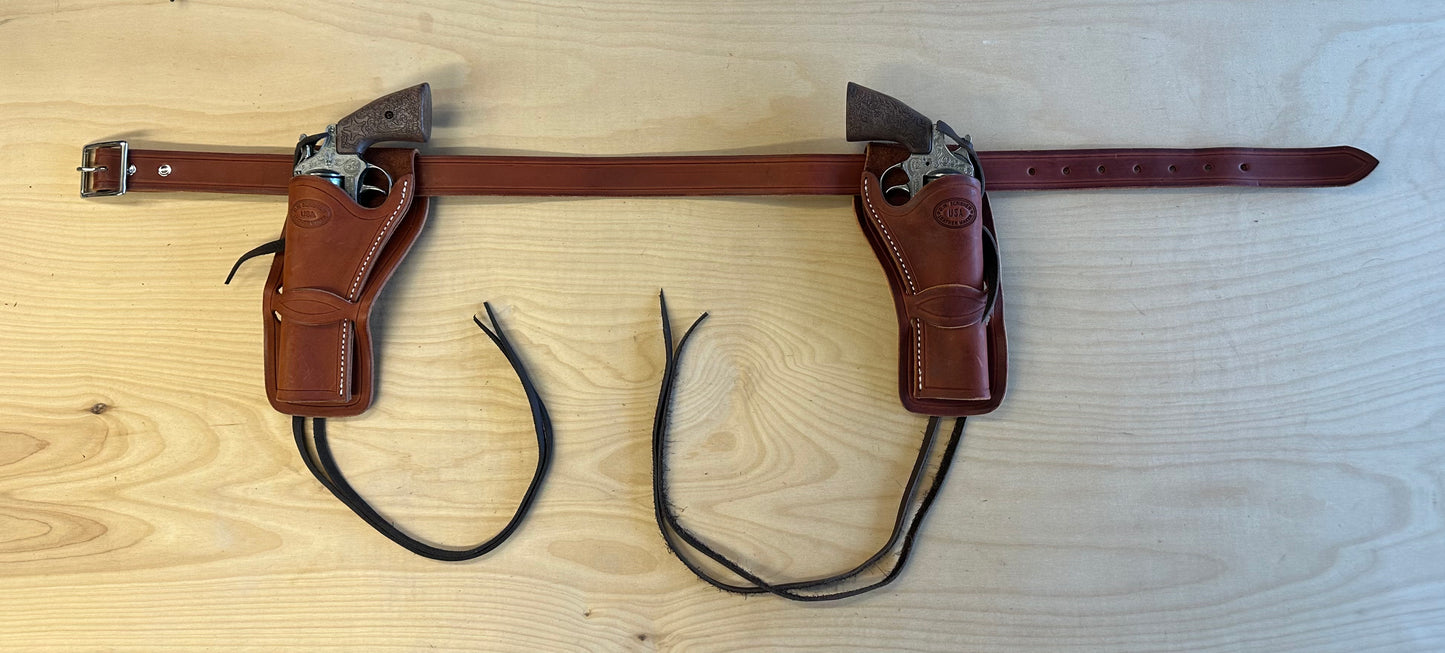 Medium Double Cap Gun Rig with Holster and Belt